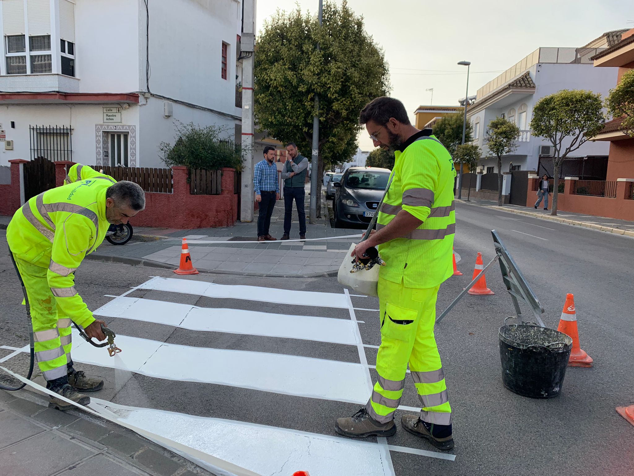 Tráfico impulsa un plan de repintado de pasos de peatones y otras